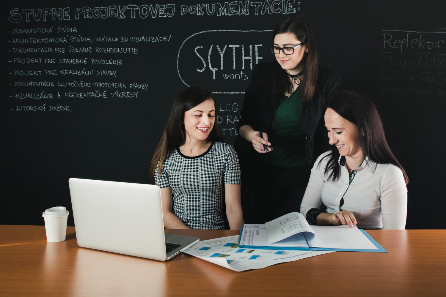 Training vs Learning: Why Modern Companies Need Experiential Learning